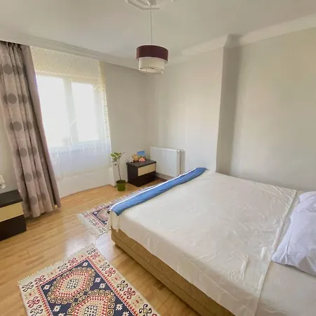 Closest House To Airport Apartment